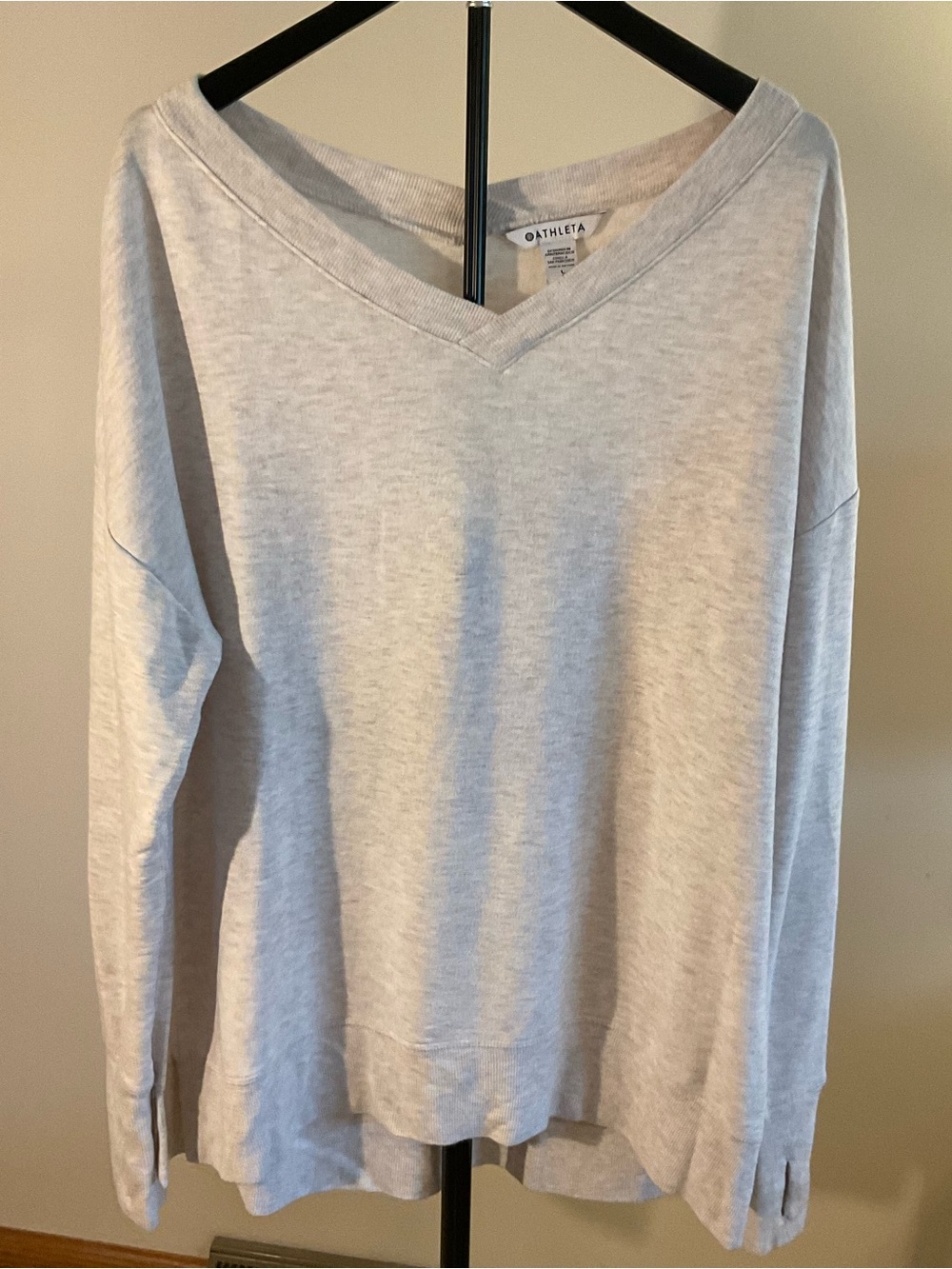 Athleta Cream Heather V-Neck Pullover Sweatshirt Size Large